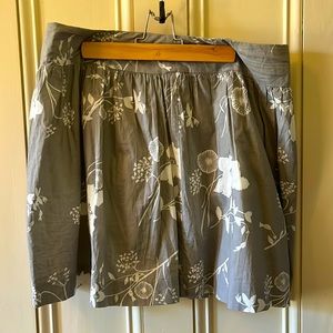 Grey and White Jacob Connexion skirt size 13/14